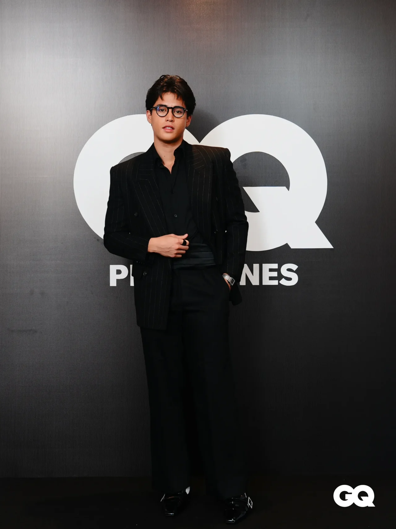 JAMES-IN-ARTICLE 12